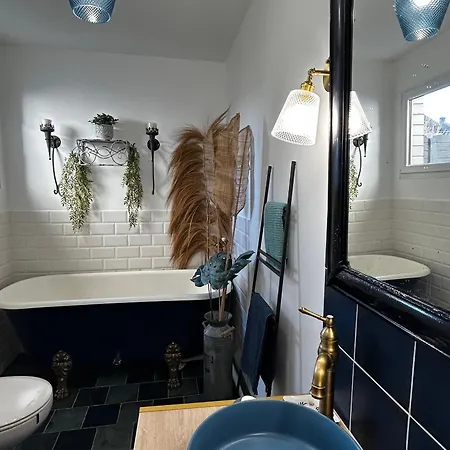 Charmante Maison 2 Chambres, Jardin Et Wifi A - Fr-1-541-158